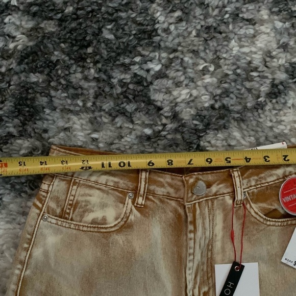 Hot Kiss Highest Rise Vintage Fit Tan Short size 9 - Picture 15 of 15